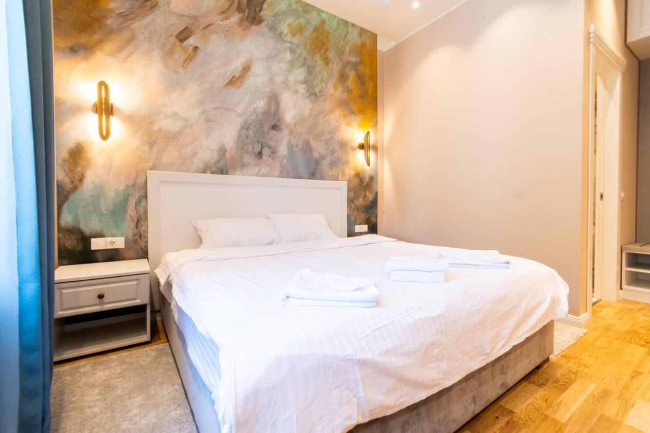 Black Gate - Quiet Studio In The Heart Of Old Town With Free Private Secured Parking Брашов Экстерьер фото
