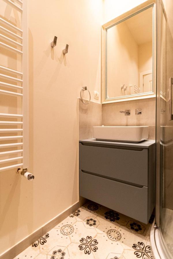 Black Gate - Quiet Studio In The Heart Of Old Town With Free Private Secured Parking Брашов Экстерьер фото